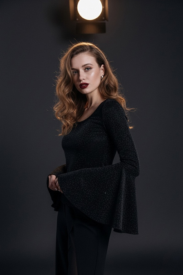 Черный трикотажный топ из люрекса