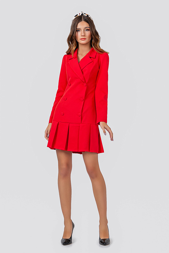 Красное платье-пиджак с пуговицами
