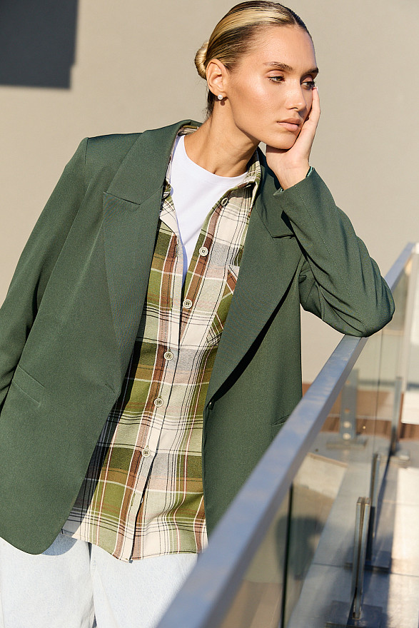 Удлиненная рубашка оверсайз зеленого цвета