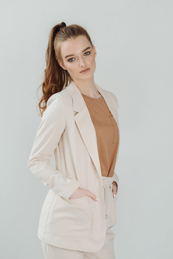 Літній піджак з льону