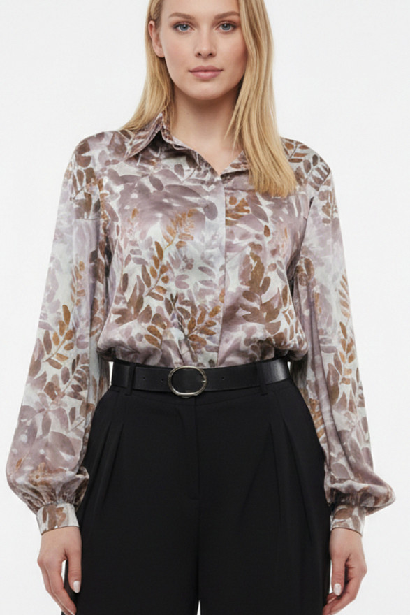 Елегантна лілова блуза на ґудзиках