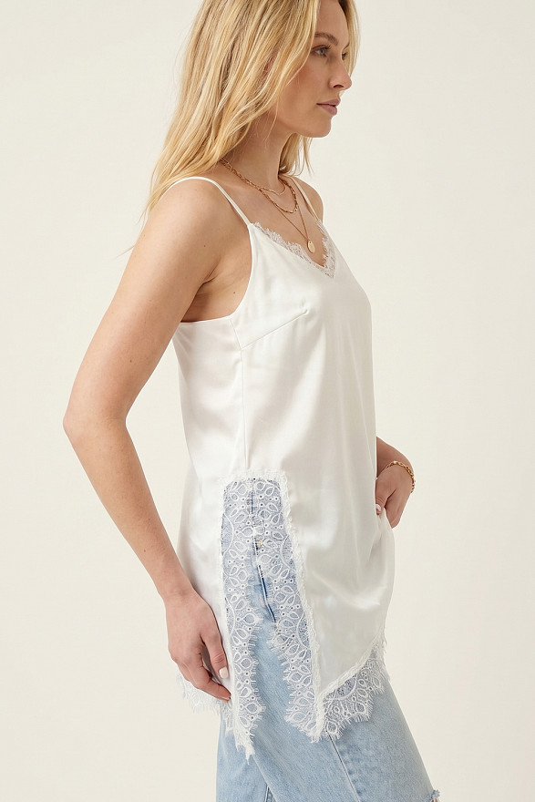 Milk satin asymmetrical top with lace