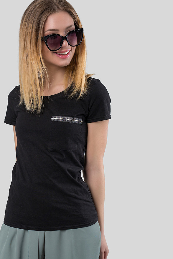 Black T-shirt with pocket