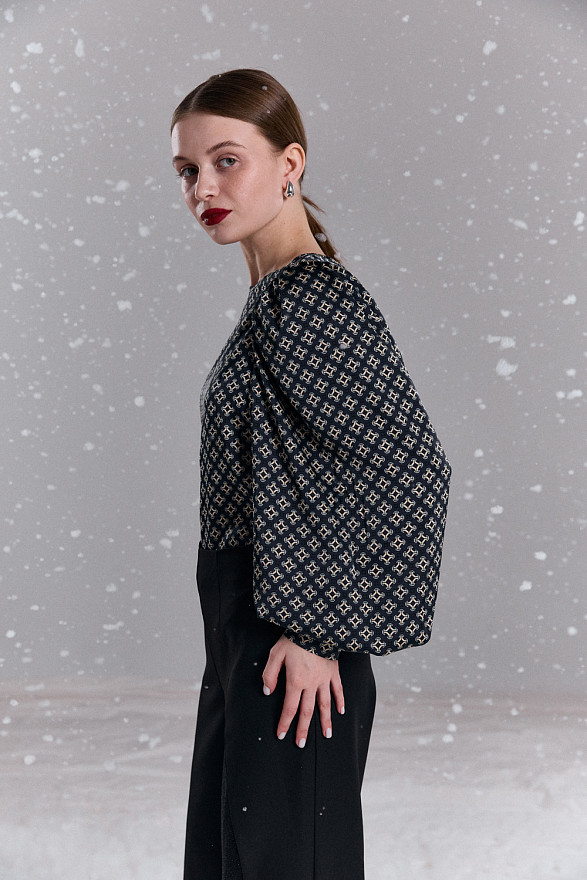 Сіра стильна блуза прямого силуету