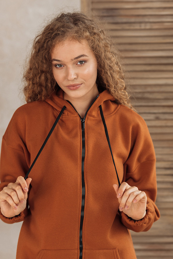 Длинный свитшот на змейке