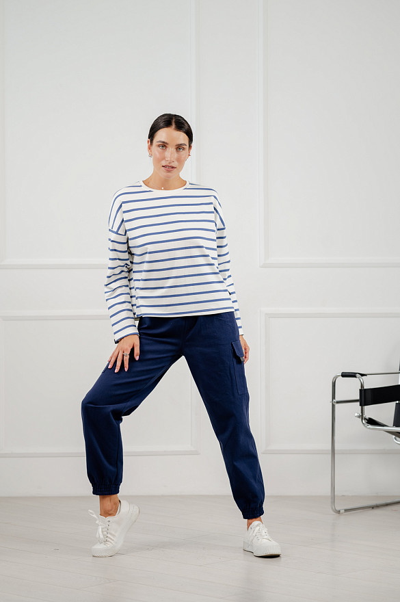 Світшот укороченого крою зі смугастим принтом у кольорі