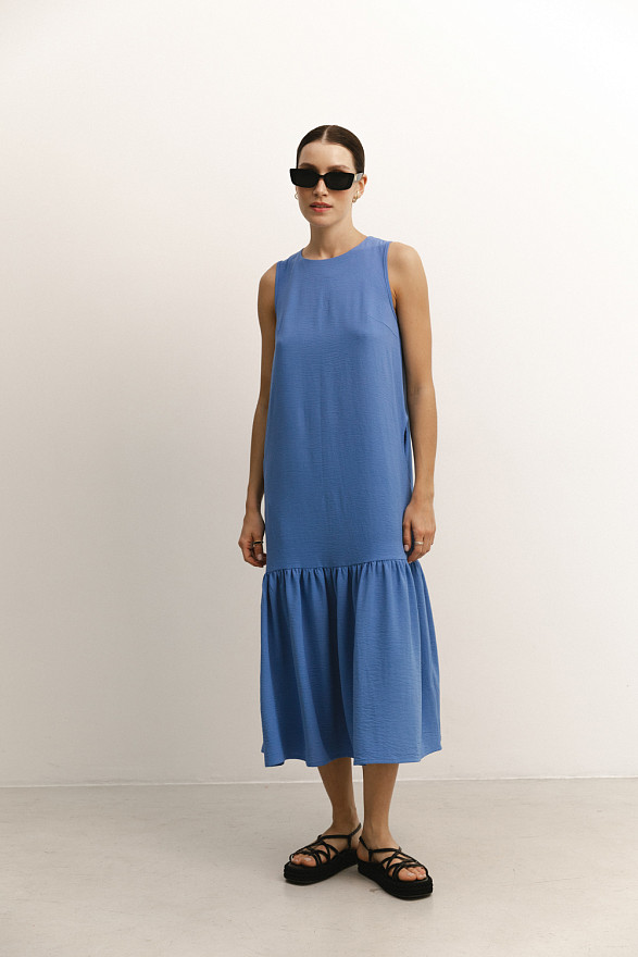 Вільна сукня без рукавів волошкового кольору