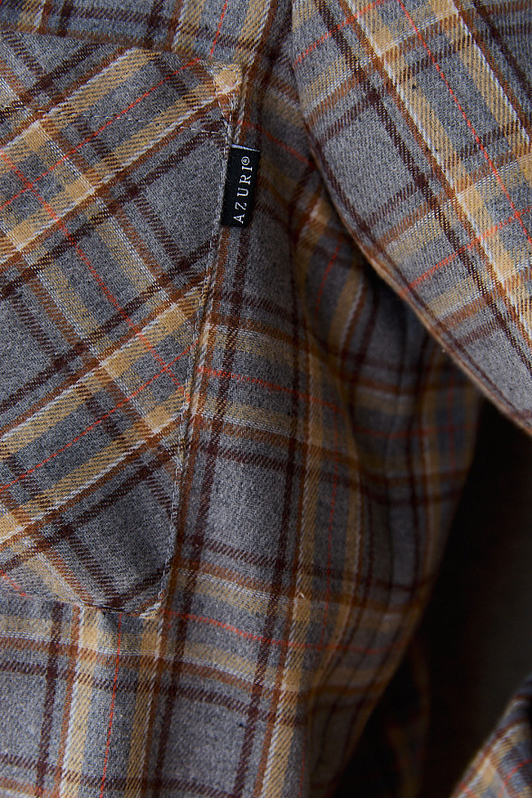 Серая рубашка в клетку