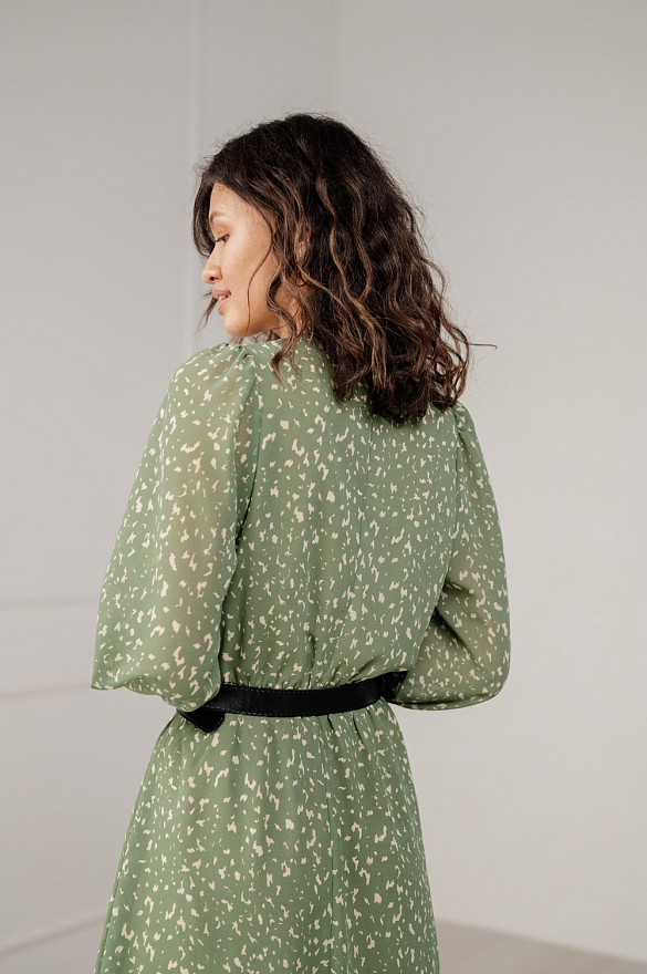 Легка шифонова сукня-міді для романтичних зустрічей у кольорі 