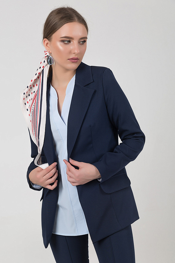 Classic blazer with button