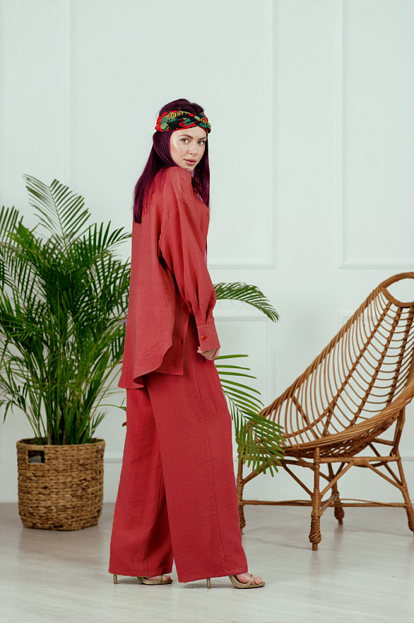 Льняний брючний костюм