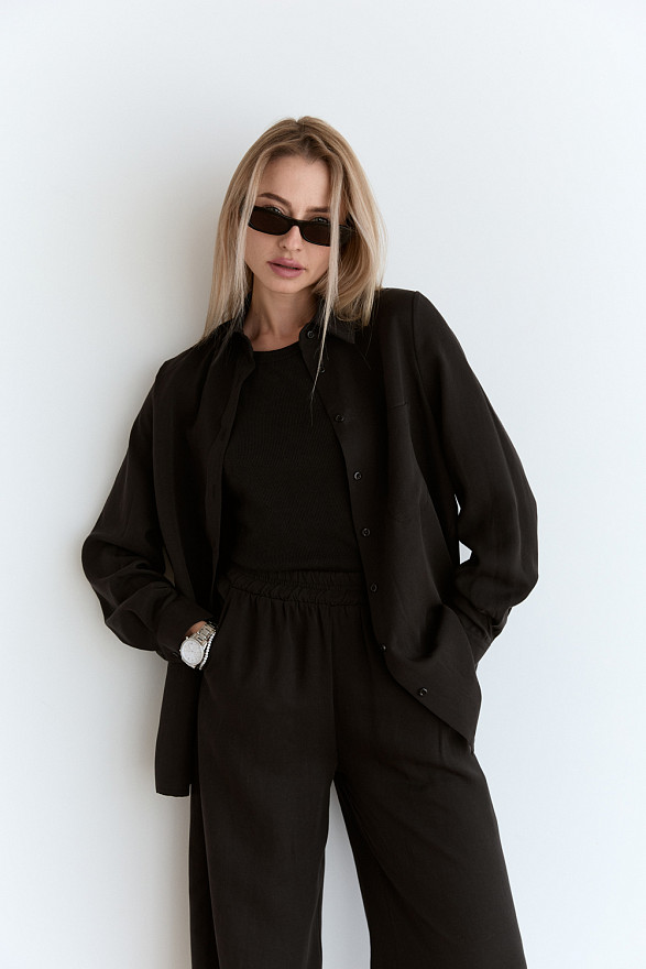 Черная блуза свободного кроя
