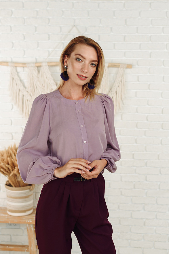 Лілова блузка прямого крою