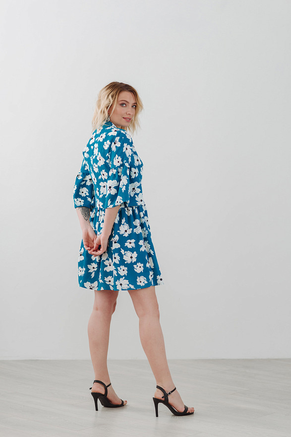 Короткое цветочное нефритовое платье 