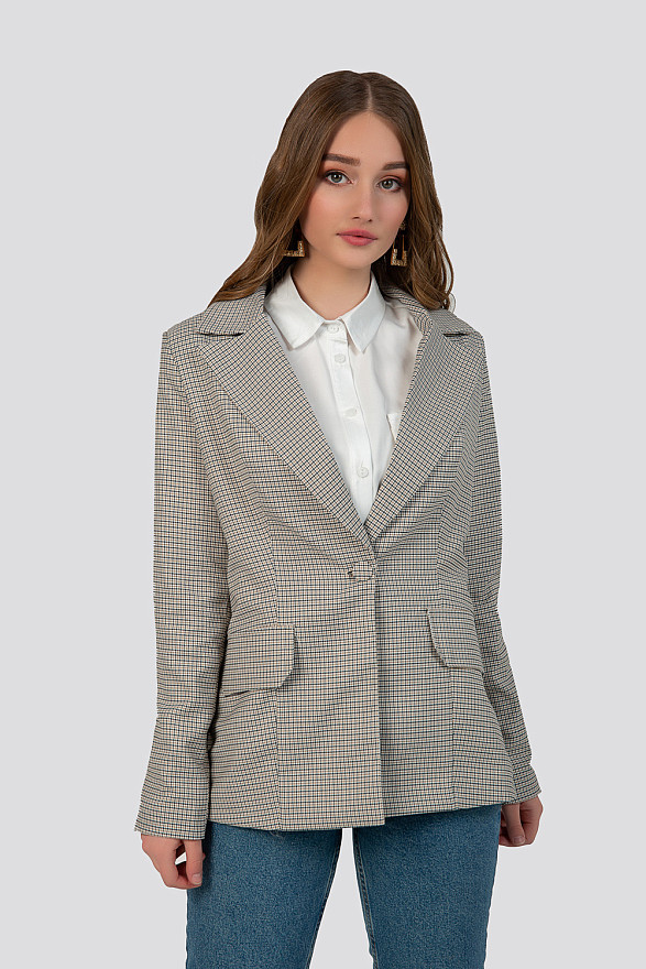Женский жакет прямого силуэта 