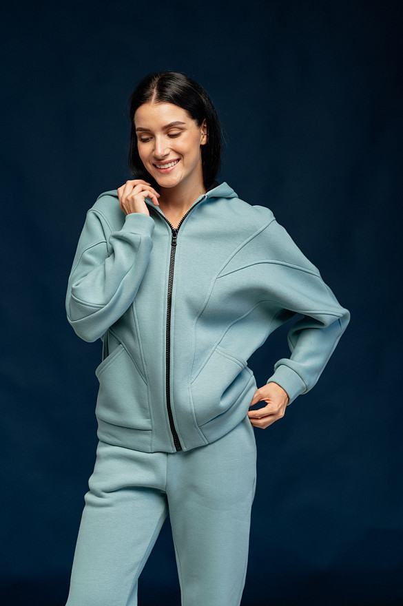 Warm sweatshirt in sage color