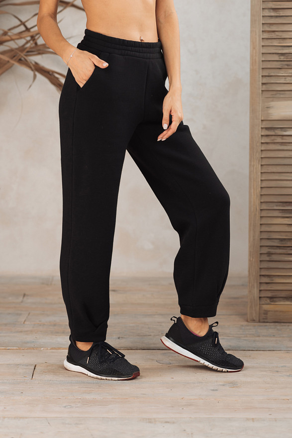 Чорні спортивні штани