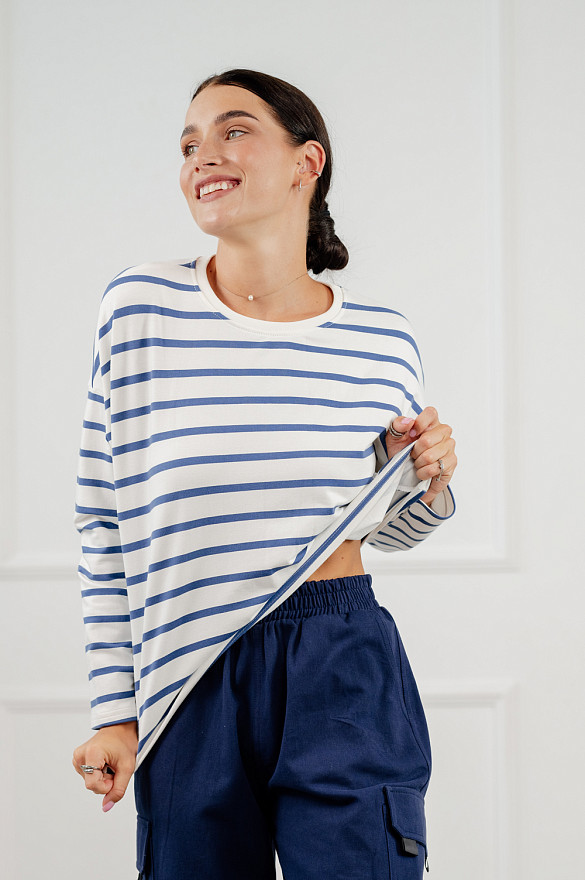 Світшот укороченого крою зі смугастим принтом у кольорі