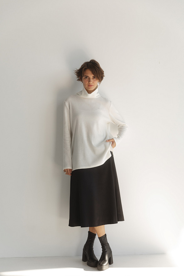 Oversized milk knit sweater with side slits