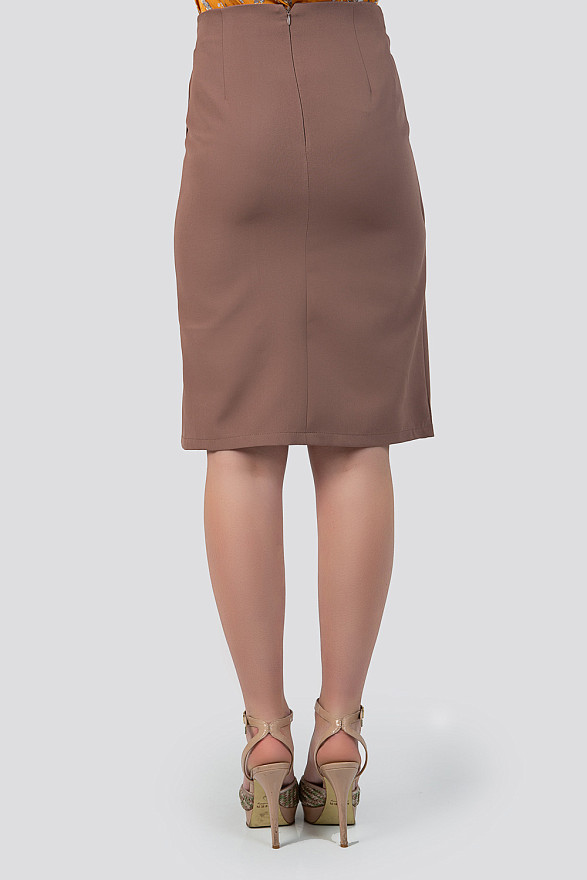 Skirt with a large pocket and ties