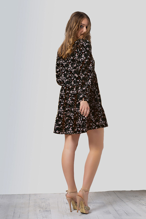 Черное мини платье 