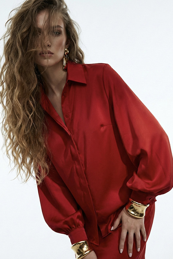 Red loose blouse with puff sleeves
