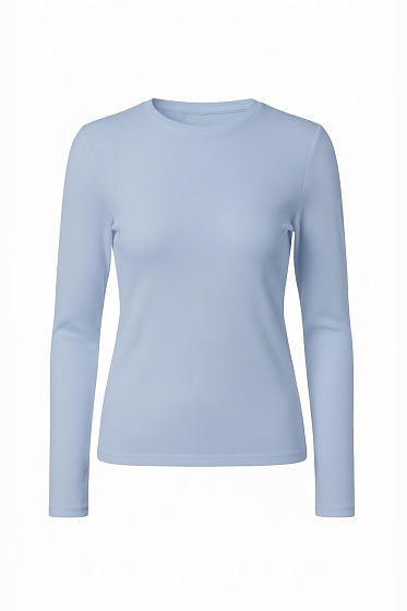This women's long-sleeve top with a round neckline is made of soft knit. The fitted silhouette flatters the figure and ensures comfortable everyday wear. Perfect with jeans, trousers, or a skirt, it's perfect for the office, casual wear, and even as a basic wardrobe staple.