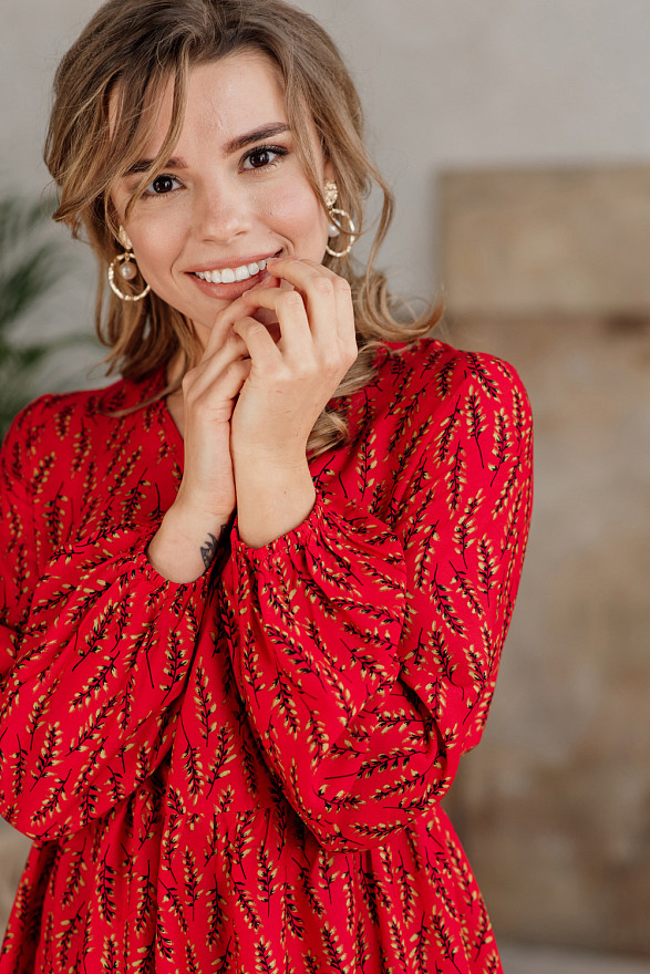 V-neck dress with flounce