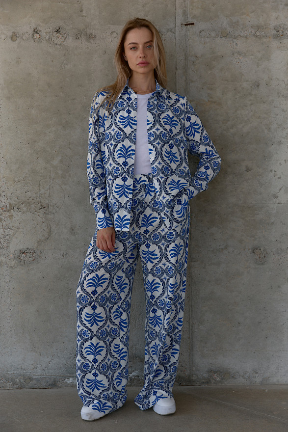 Стильний комплект із сорочки та штанів