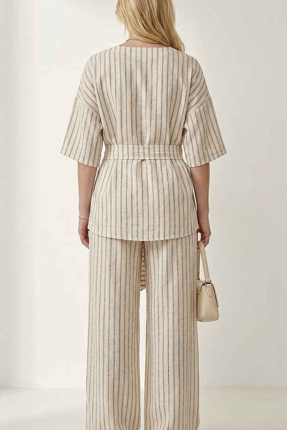 Lightweight striped suit