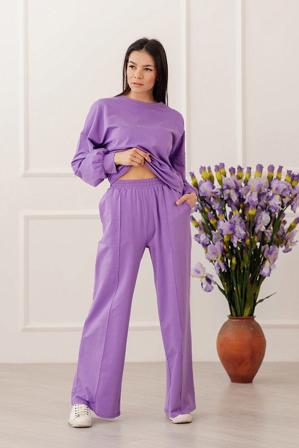 Спортивні штани з широкими штанинами