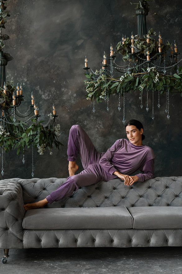 Фрезовий костюм з велюру