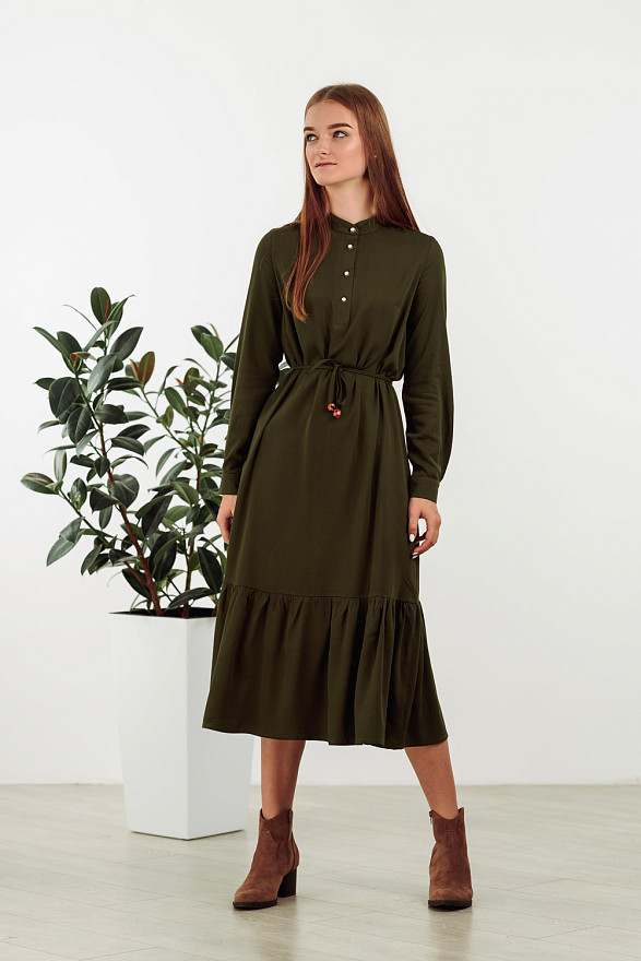 Платье хаки с завязками на талии