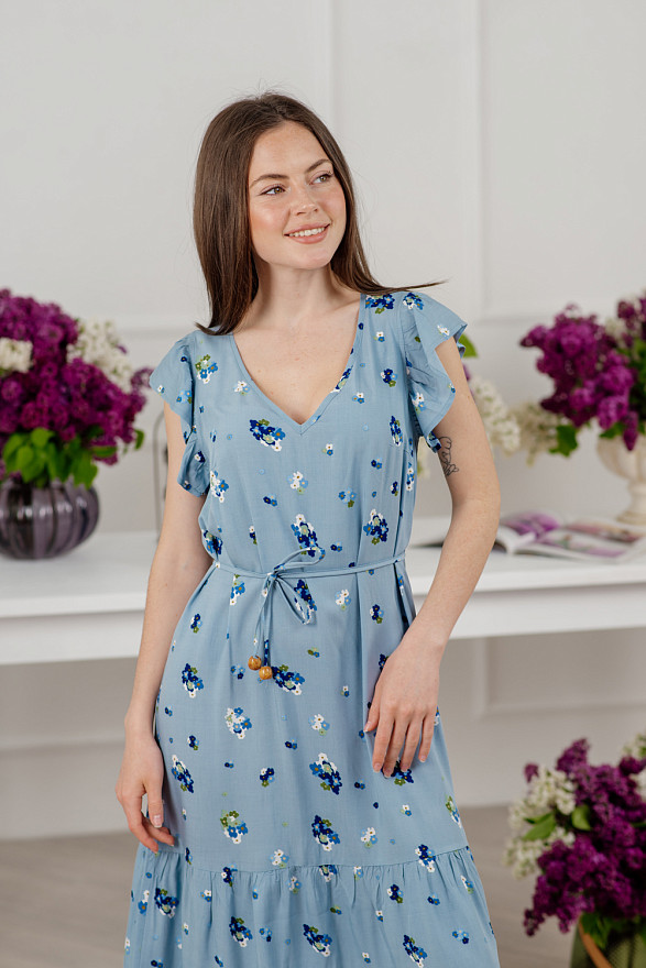 Голубое платье в цветочный принт с крылышками и поясом