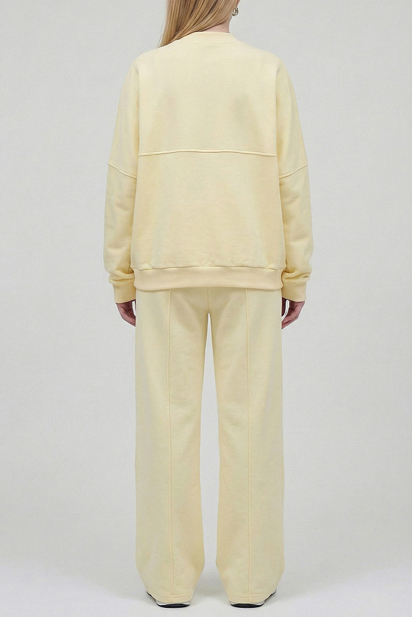 Кремовий прогулянковий костюм - світшот та штани