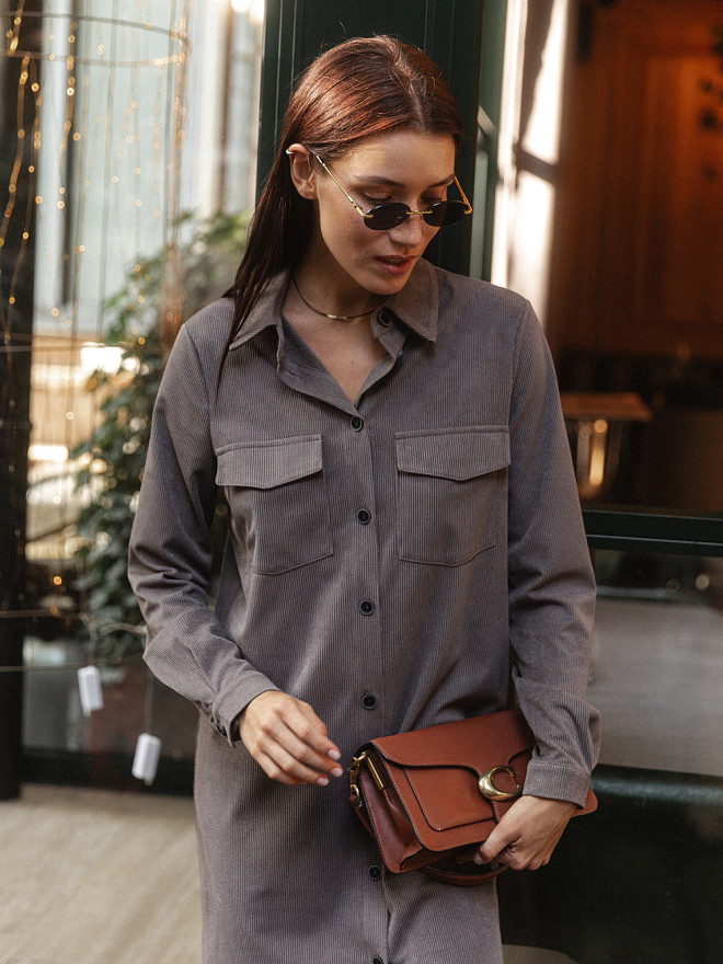 Вельветова сукня-сорочка кольору 