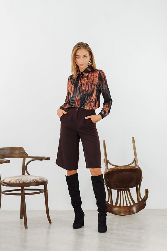 Чорна шовкова блузка