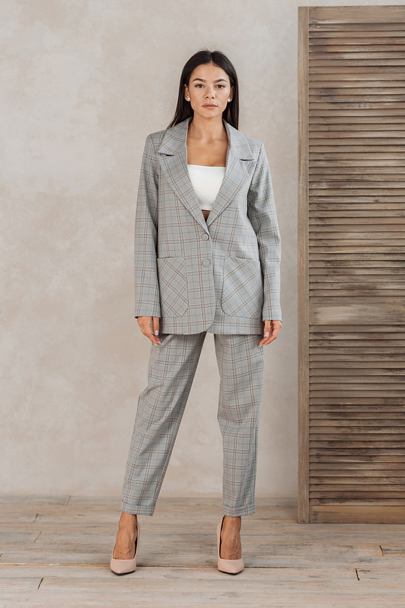 Брюки на талии в клетку с поясом