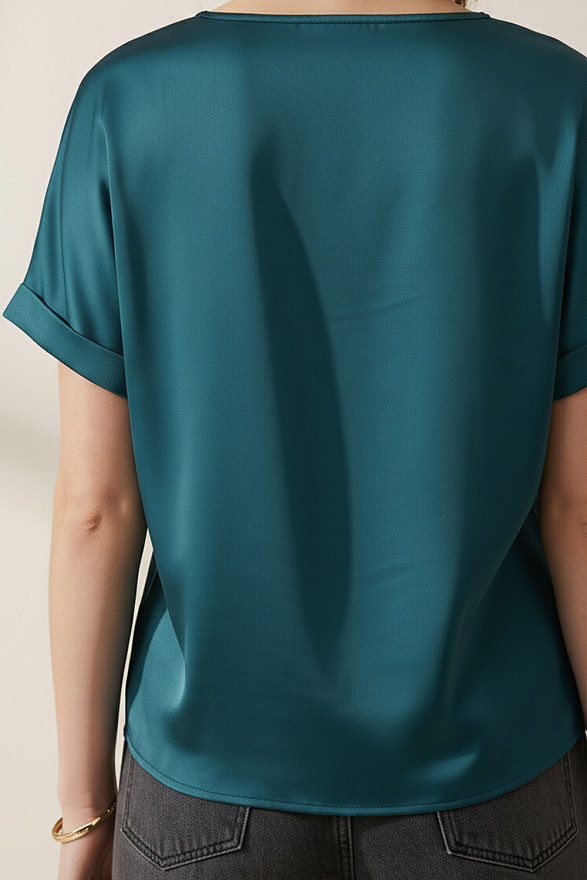 Зеленый шелковый топ свободного кроя с цельнокроеными рукавами