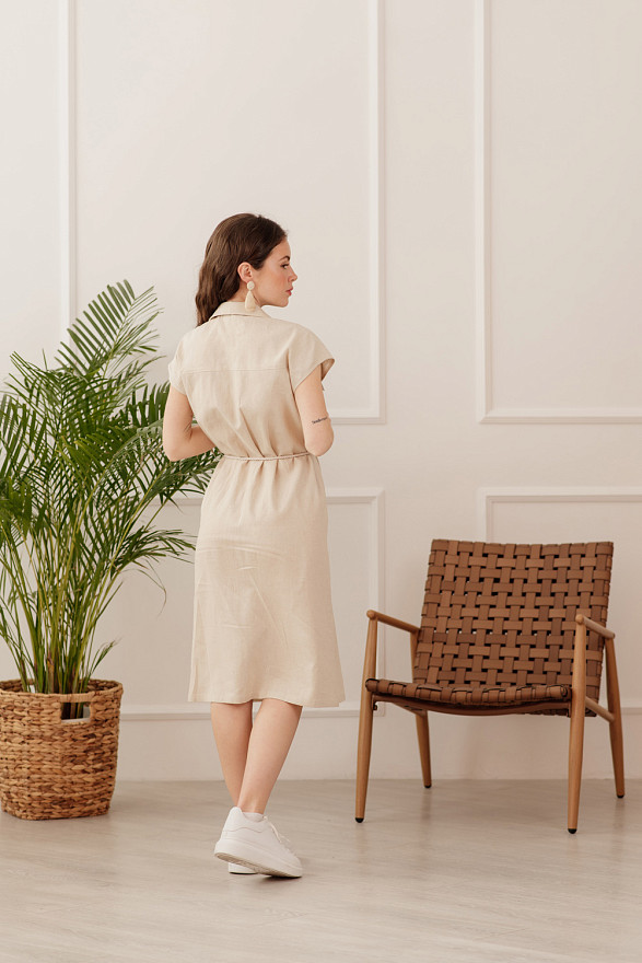 Linen dress with buttons and a belt