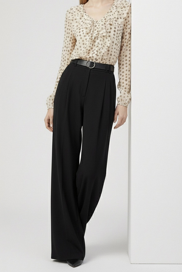 Кремова блуза з подвійними рюшами