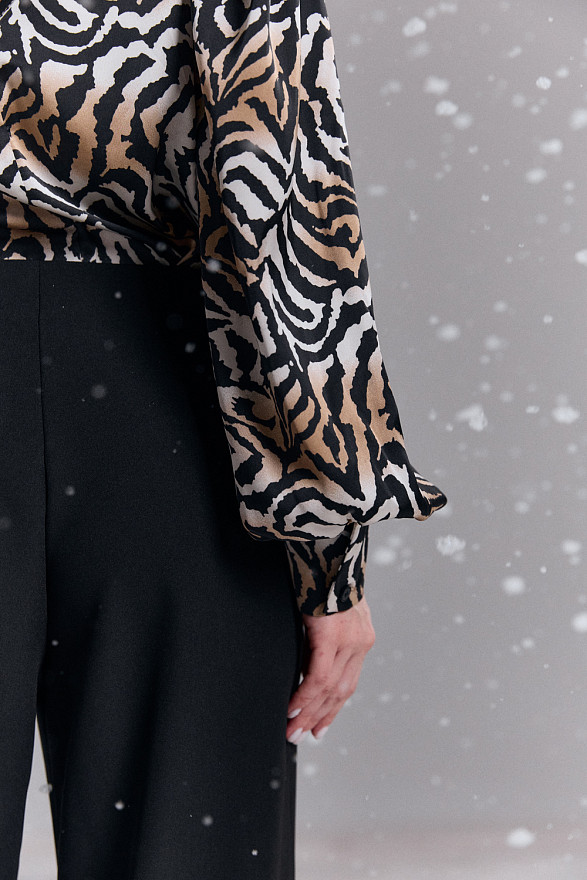 Black stylish straight silhouette blouse