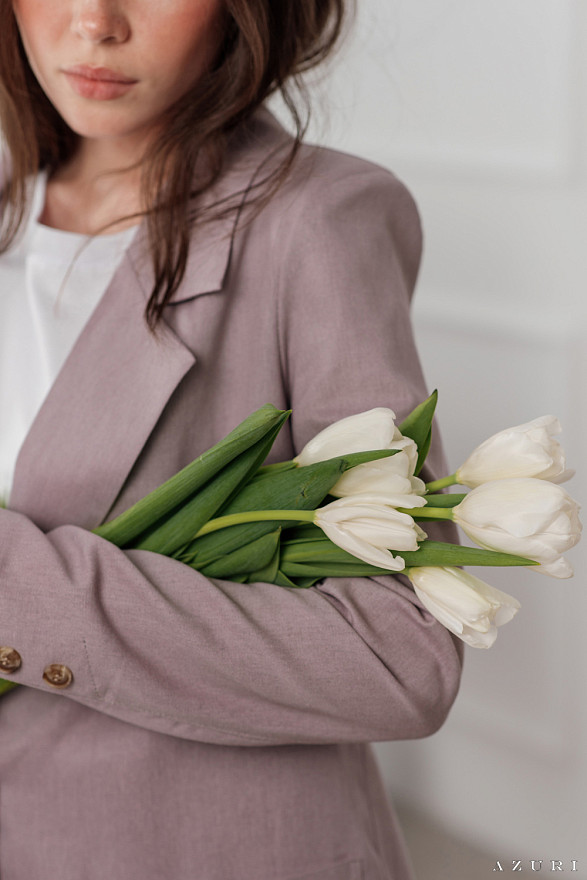 Фрезовий лляний піджак з коміром лацканом