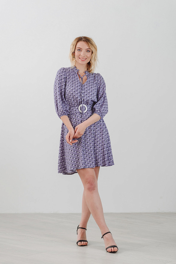 Лиловое платье в горошек