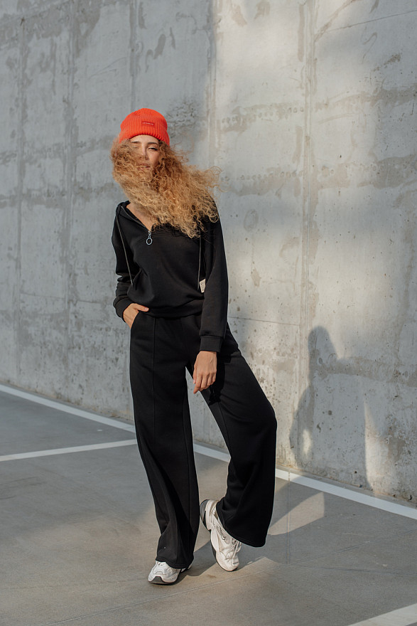 Чорний укорочений світшот