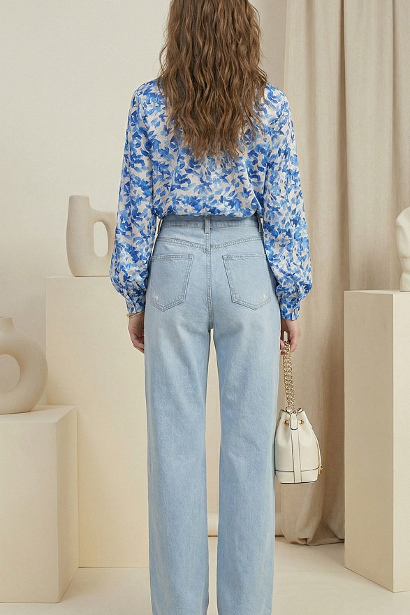 Вільна блакитна блуза