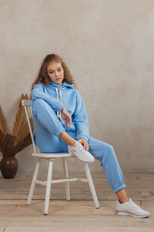Блакитний світшот з капюшоном