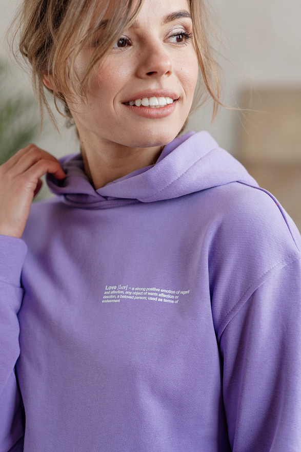 Лиловый свитшот с капюшоном