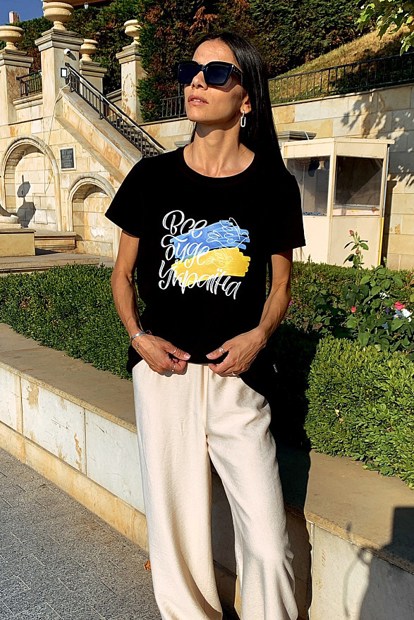 Бавовняна біла футболка. 