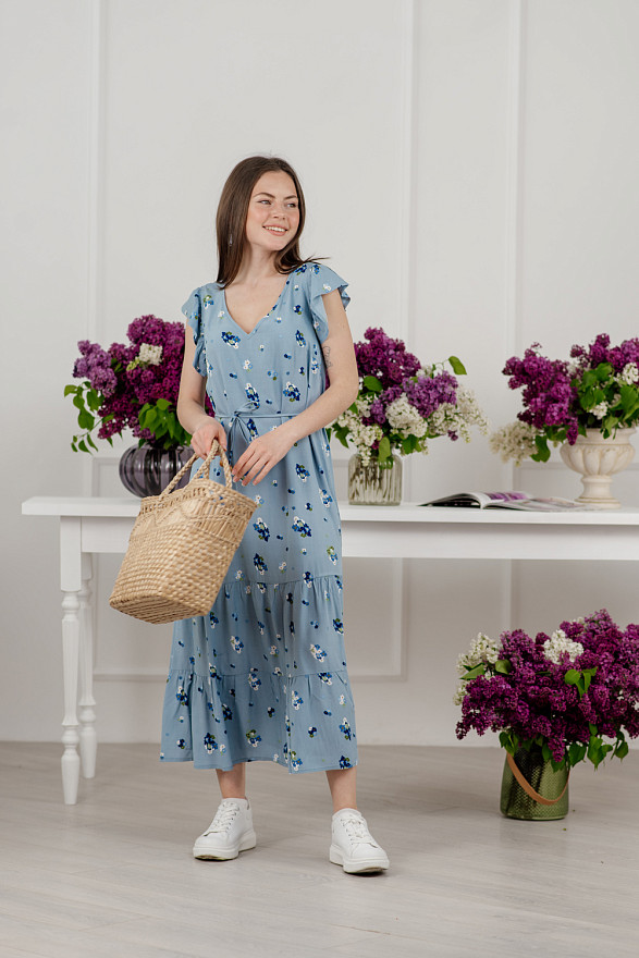 Голубое платье в цветочный принт с крылышками и поясом